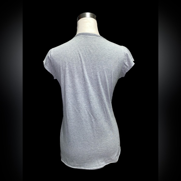 Calvin Kline Jeans Gray V Neck Short Sleeve Graphic Tee - Picture 4 of 5